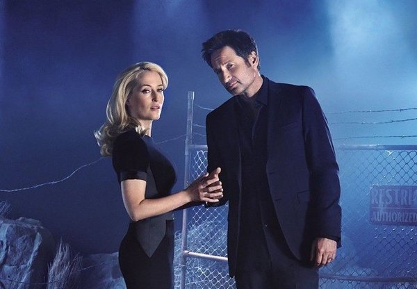 Expediente-X-primera-promo-con-Mulder-y-Scully-en-accion_landscape